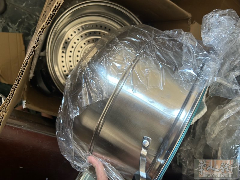 都是厨房用品全新的。有意者请联系。低价卖