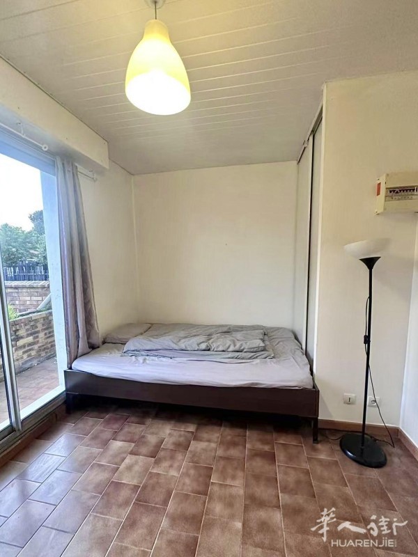 94省,Vitry-sur-Seine(94400) (ID：179901) 15平studio 卧室1 有家具
