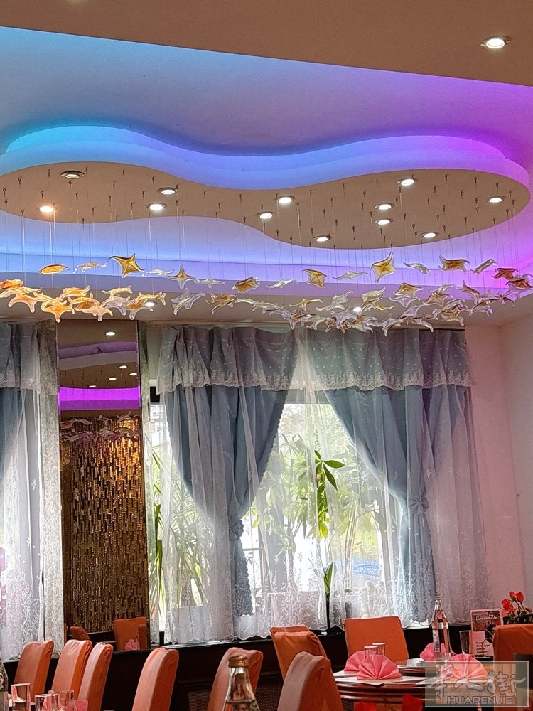 德国萨尔州旺铺自助餐馆诚意出售！接手即可营业！  因个人发展原因，现诚意转让中型