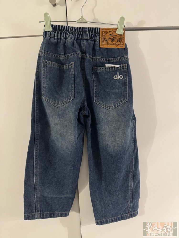 sandro大衣：50€ jean：15€ veste外套：20€ s weat
