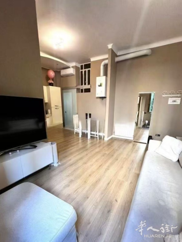 https://att.huarenjie.com/attachment/information/20260522/1779438690775809.jpg