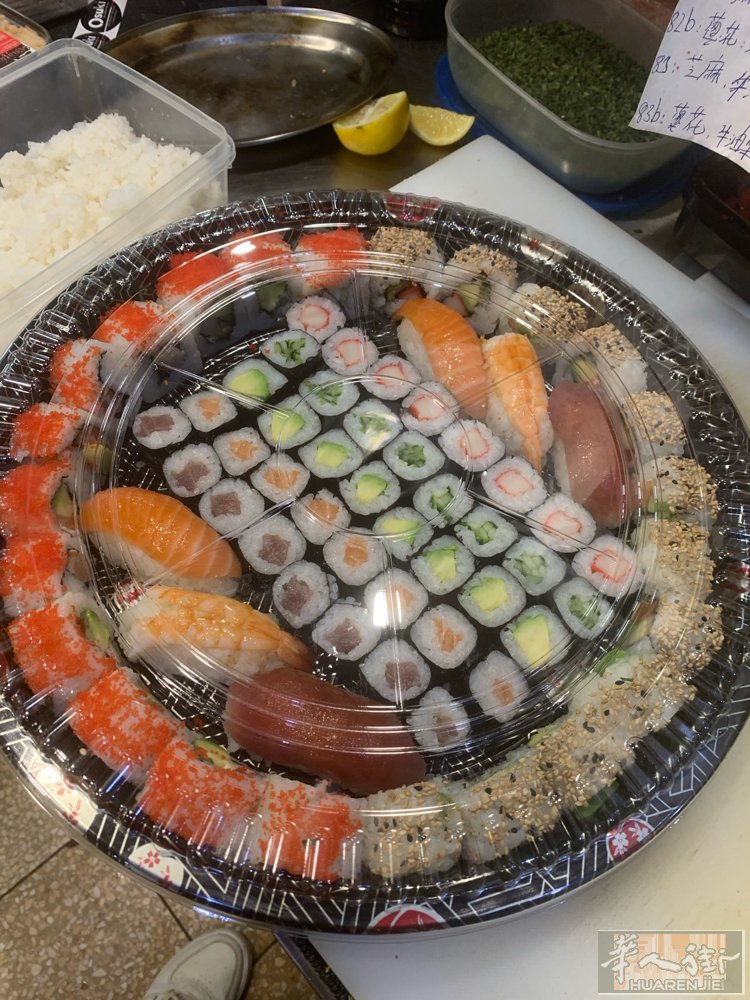 因店打烊一个月。劳务求职代班大厨，油锅，寿司，二厨等工作。时间7旬至8月中旬。能