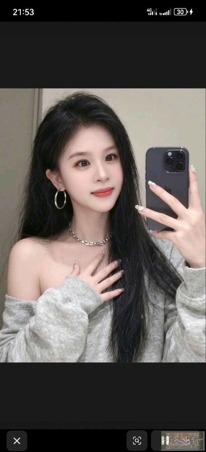 普拉托星期一卖㪚场附近中国刚到的小美女