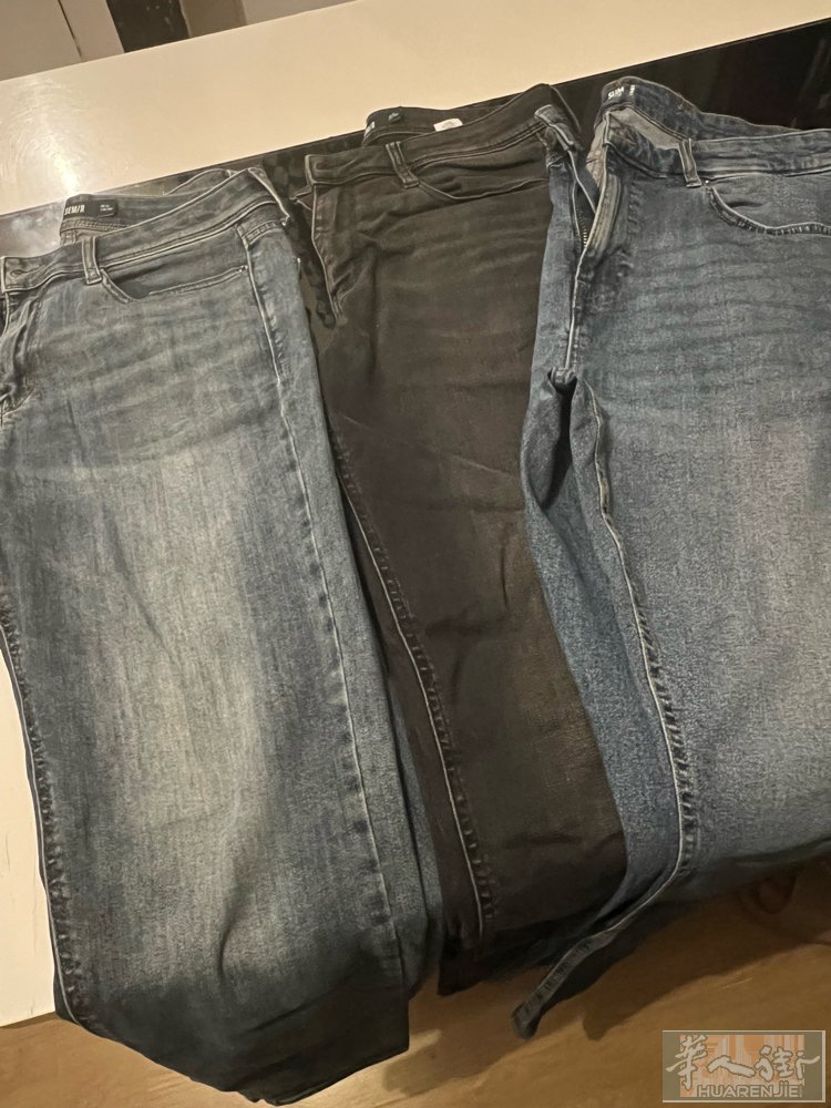 牛仔裤，长胖了有几条裤子买小了便宜出售，来捡漏吧有需要的赶紧冲吧