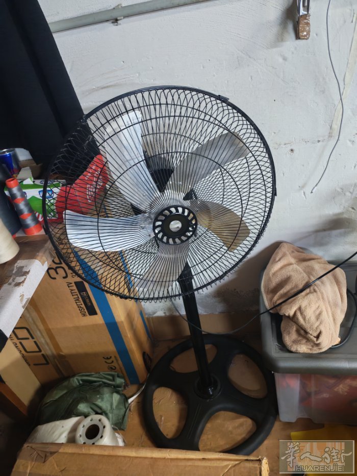 这种风扇有10 几个去年买的工厂不开了便宜卖掉