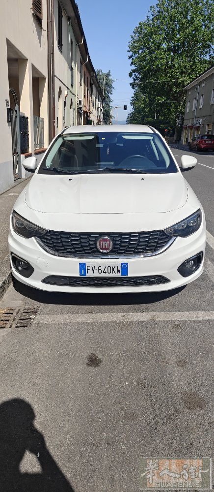 出售Fiat tipo现车，5门5座自动挡，2019年行驶8w公里，新手驾照可以