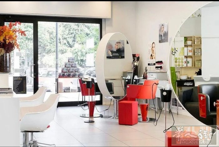 monza近火车站 有老外理发店售卖 要卖Parcheggio no pagam