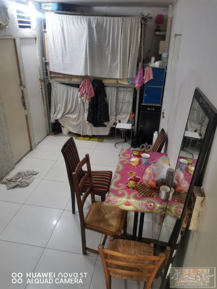 本人有床位出租，位置在la courneuve7号线底，离地铁口3-5分鐘，有需