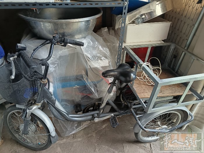 出售一辆电动三轮车，搬家没有地方放了便宜出，全自动，续航25-30公里，电瓶好，