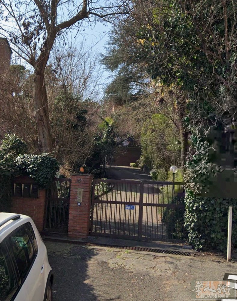独栋别墅公寓 大房间搭铺 650包水电 离市中心走路十五分钟 环境好