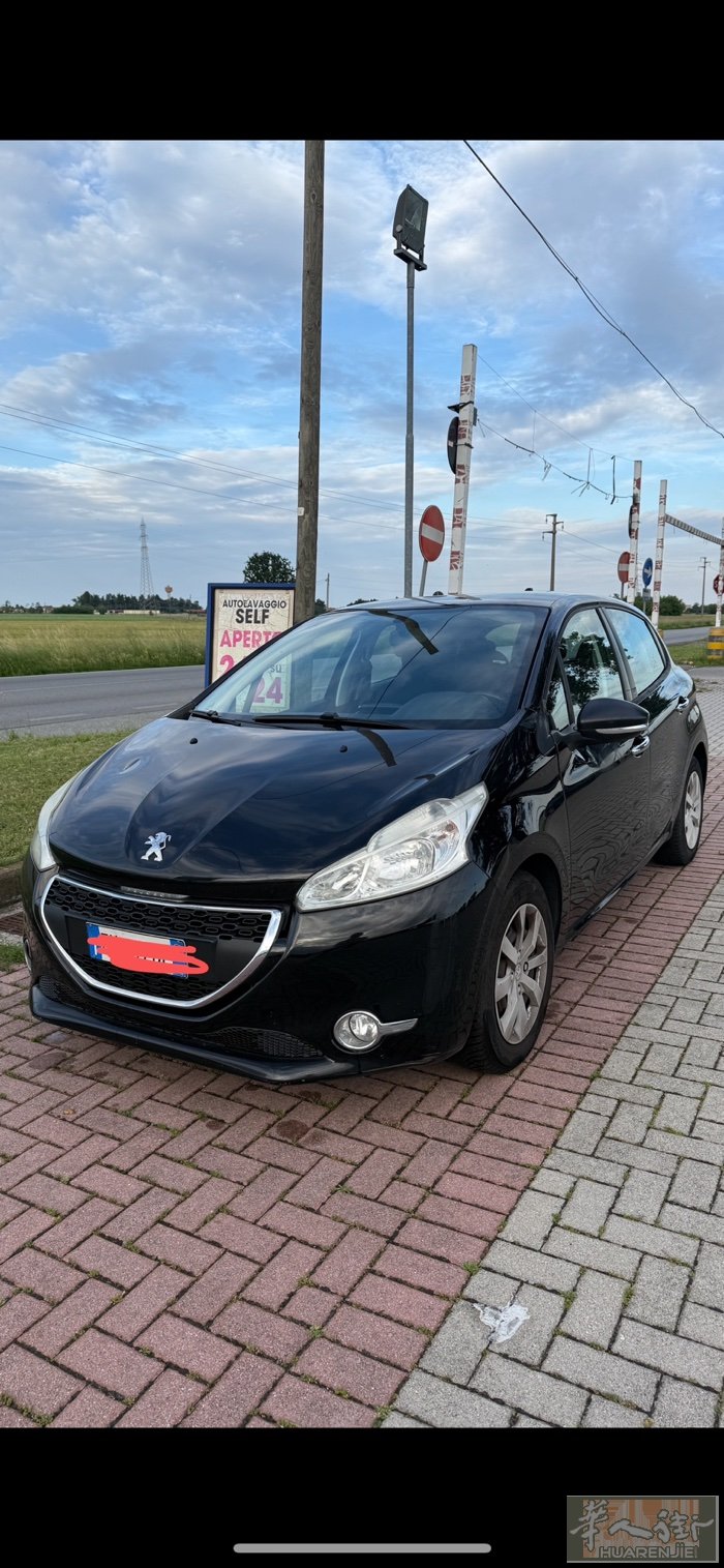 🇮🇹意大利米兰二手车 🇮🇹2014标致208柴油代步车出，米兰伦巴第 约