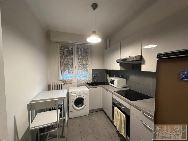 94 Fontenay Sous-bois 有一套一房一厅出租45平方米