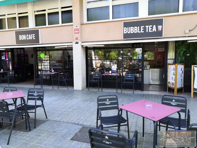 位于HOSPITALET DE LLPBREGAT。AVINGUDA DE LA GRAN VIA DE HOSPITALET 31，有2台老虎机，房租1400加IVA