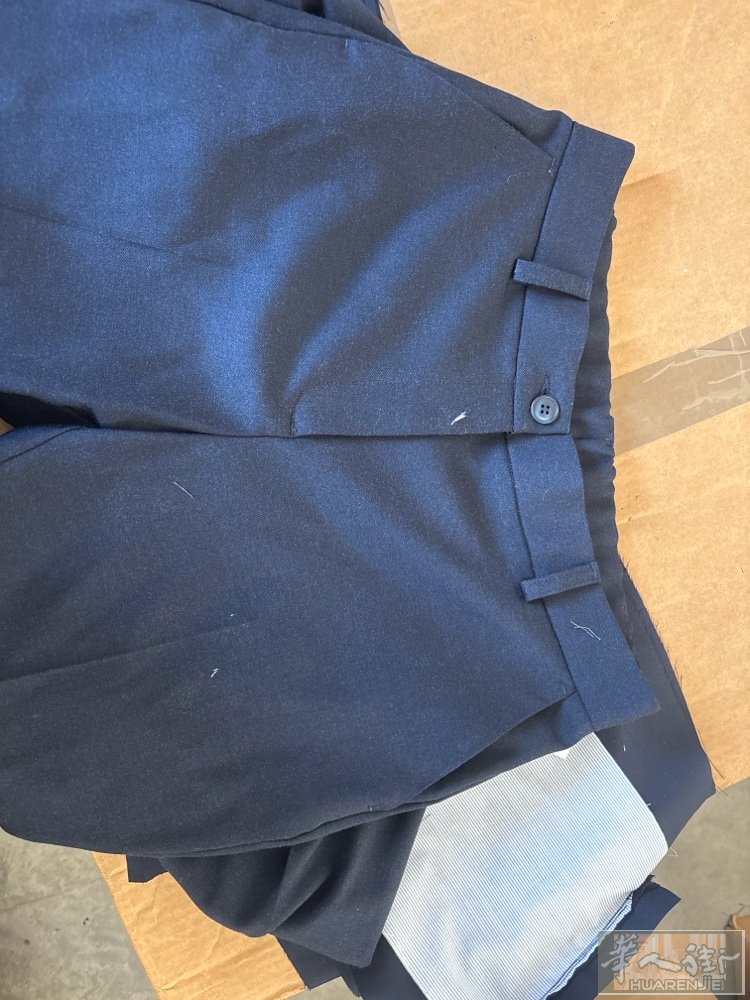 急招女裤车工数名。货源充足稳定。ALBA adriatica
