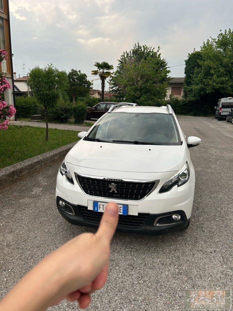标志2008，2018ni年的车9万多公里，汽油车。卖一万，感兴趣加微信 137
