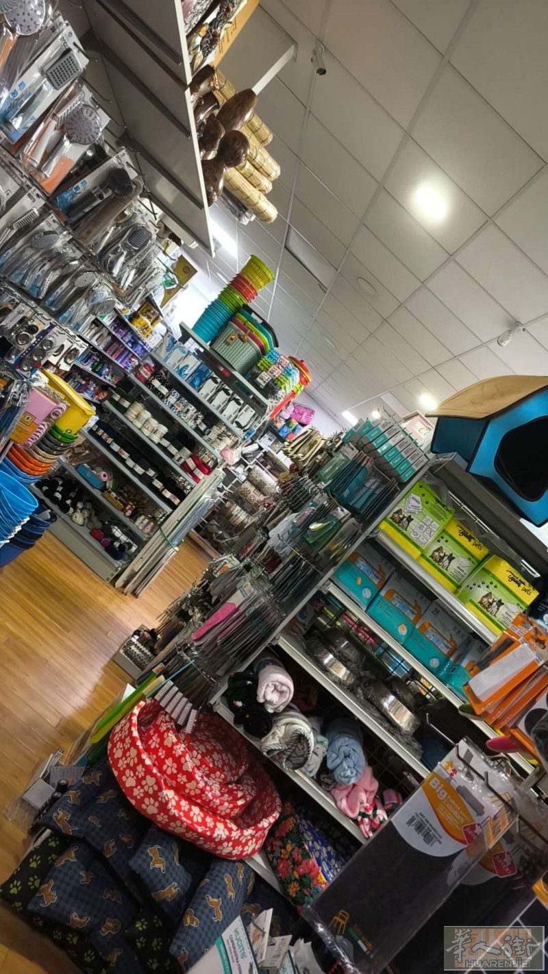 Napoli附近城市店铺转让 详细联系电话3331018972