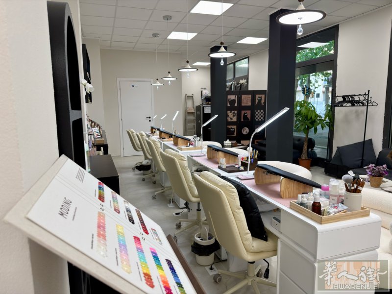 海边城市Ravenna诚招美甲师中工学徒数名 环境好 待遇好 年轻老板