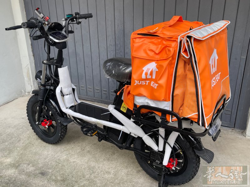 特价电动自行车，800W，600V，21AH，有防盗报警功能，导航功能，续航长，速度快，降价出售，780欧