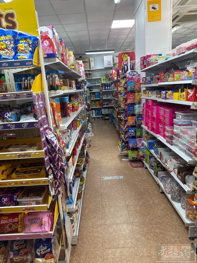 糖果店带百元店转让，九路线valdebernardo，平时六百多，价格面谈，非诚