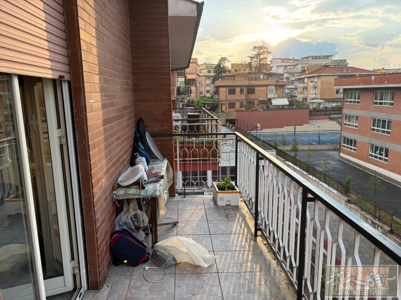 出租单间 在c线 torre maura 地铁口附近 单人间价格实惠 交通便利