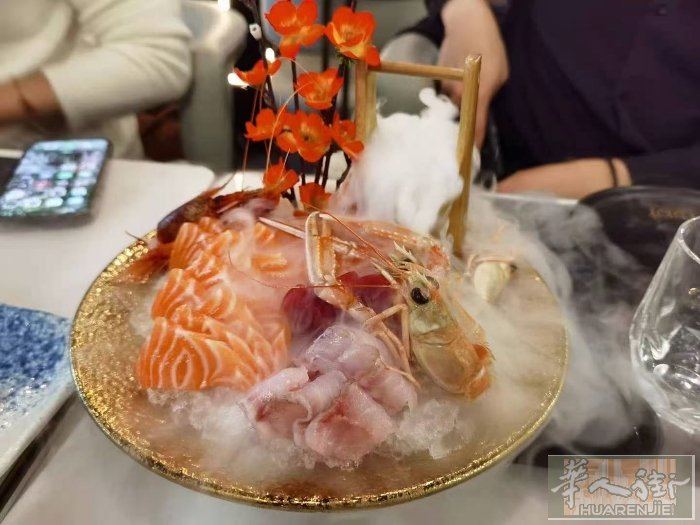 求职寿司师傅工作。多年经验。联系方式微信00393388076037