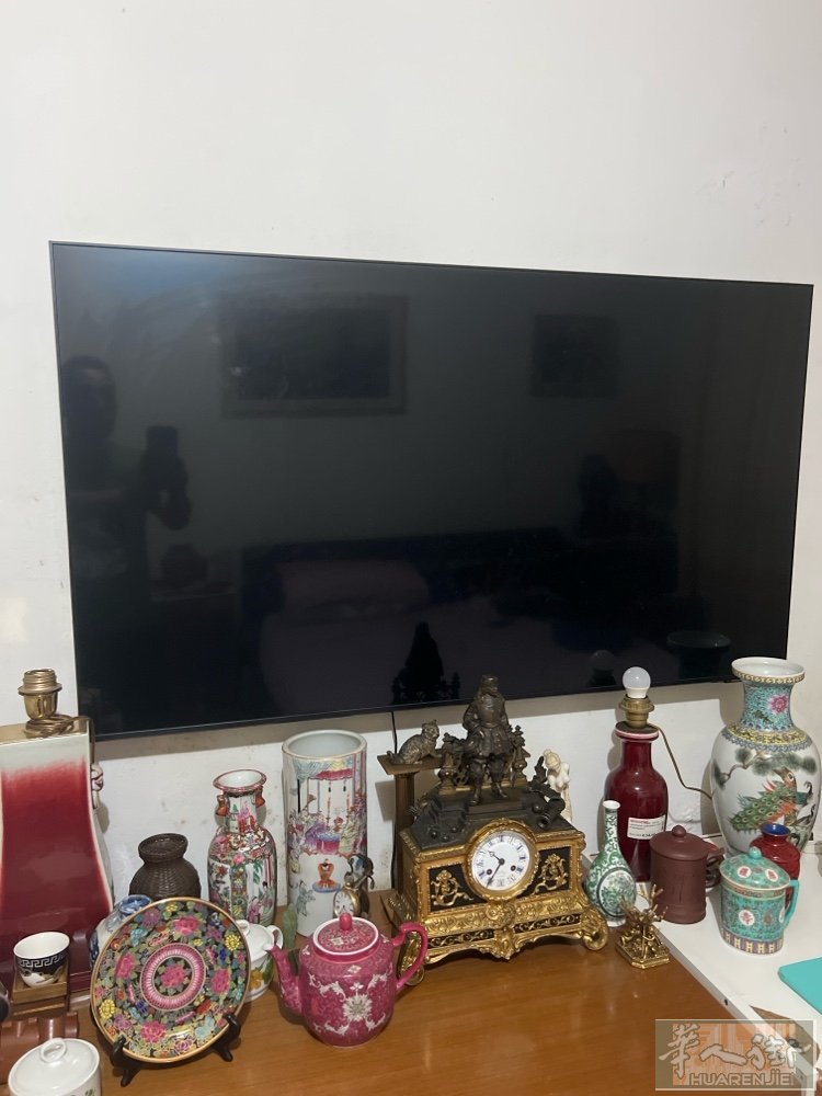 三星55寸电视200出让！马上就能看球了。开机不超过10次，自提。