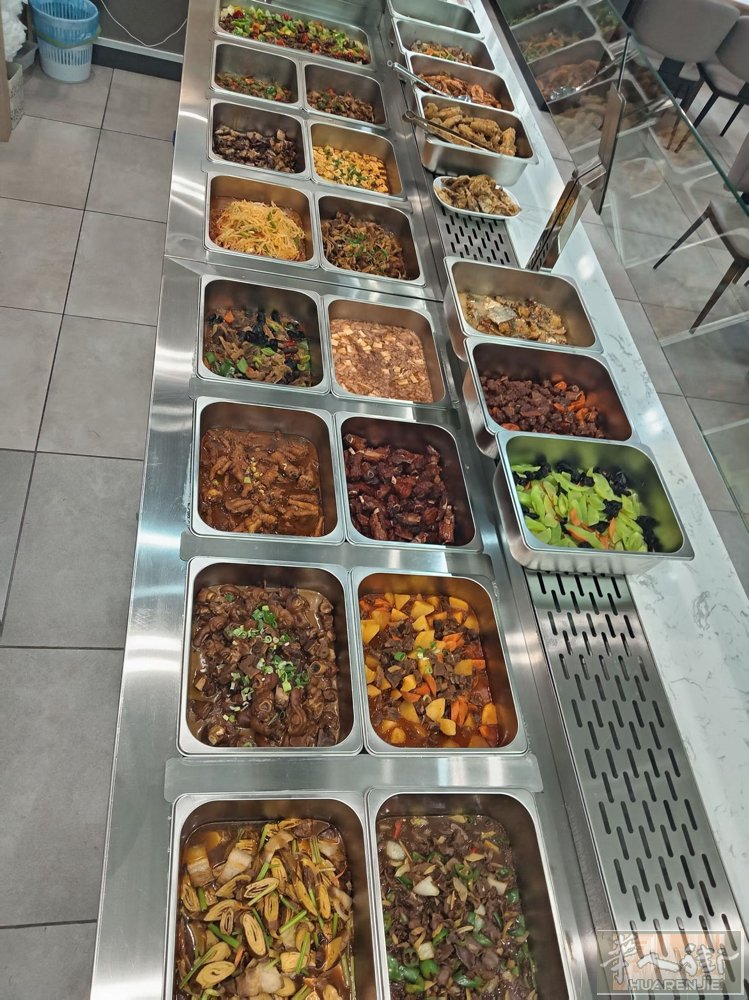 praro中国街新开快餐店 环境好 卫生干净  支持：送包服务 长期 短期都可以