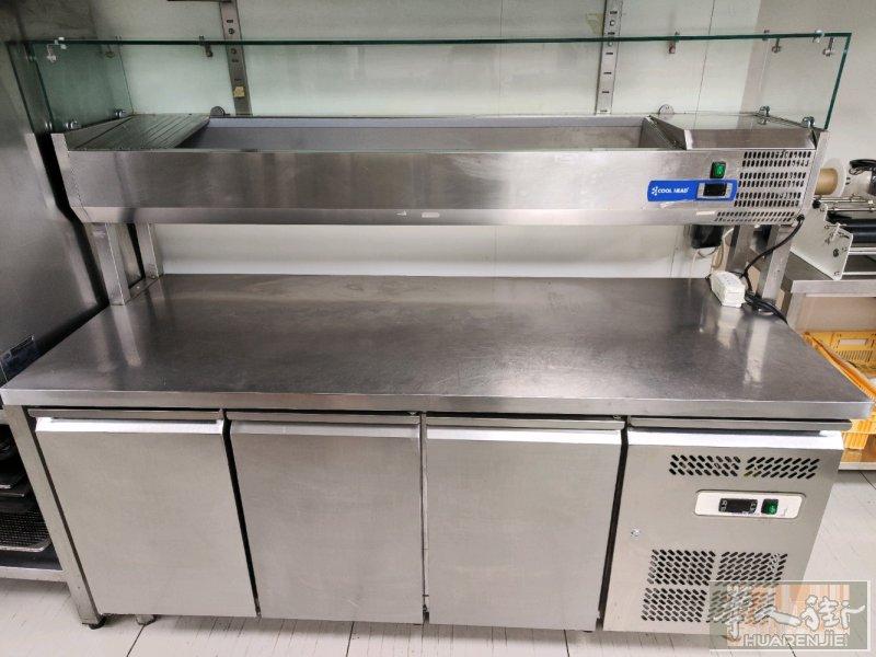 展示型冷藏柜(bancofrigo)，顶部独立制冷玻璃展示窗，成色极佳，仅售95