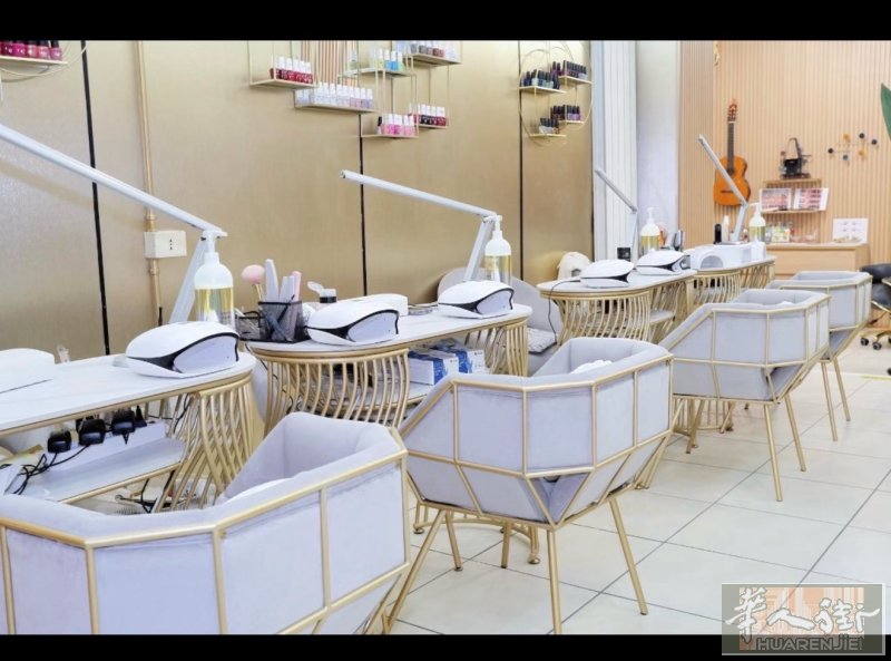 米兰中心美甲店招大工中工！ 米兰中心位置 美甲店招美甲师大工、中工 待遇好！有想