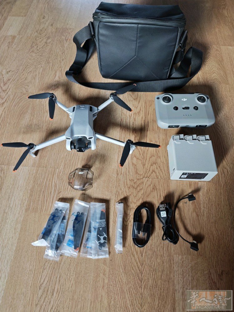 出一台大疆mini3。