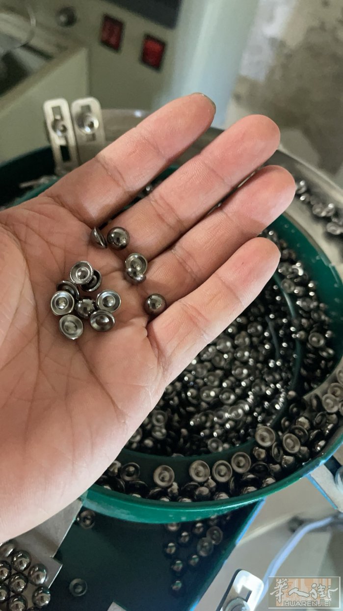 求购8号枪色半圆 有要处理的老板联系 价格好说 a3283443576