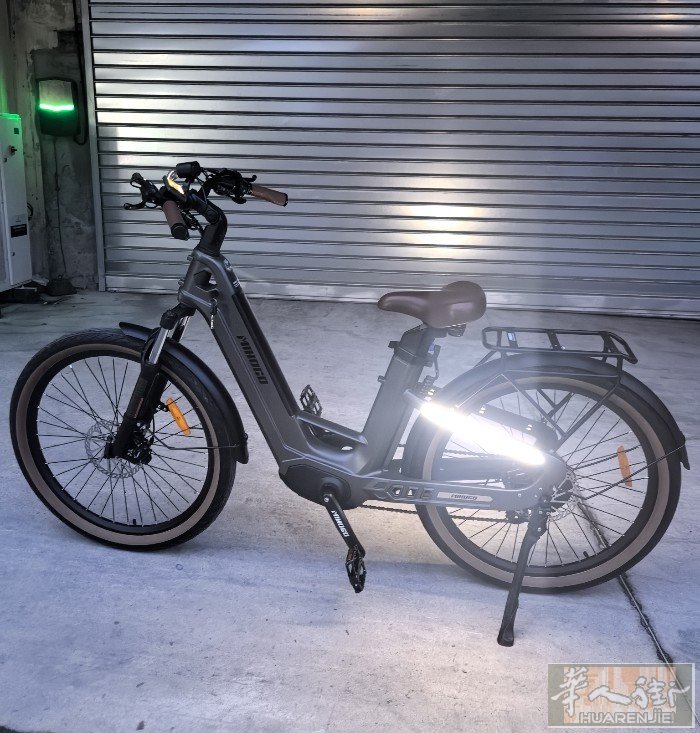 ￼  mihogo air电动自行车  轻奢高端碳纤维T800一体车架，整车仅重