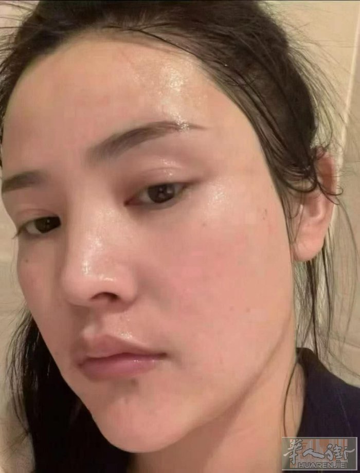 家庭旅馆交通方便环境、去飞机场和旅游景点都方便“.欢迎各位老板的到来了谢谢