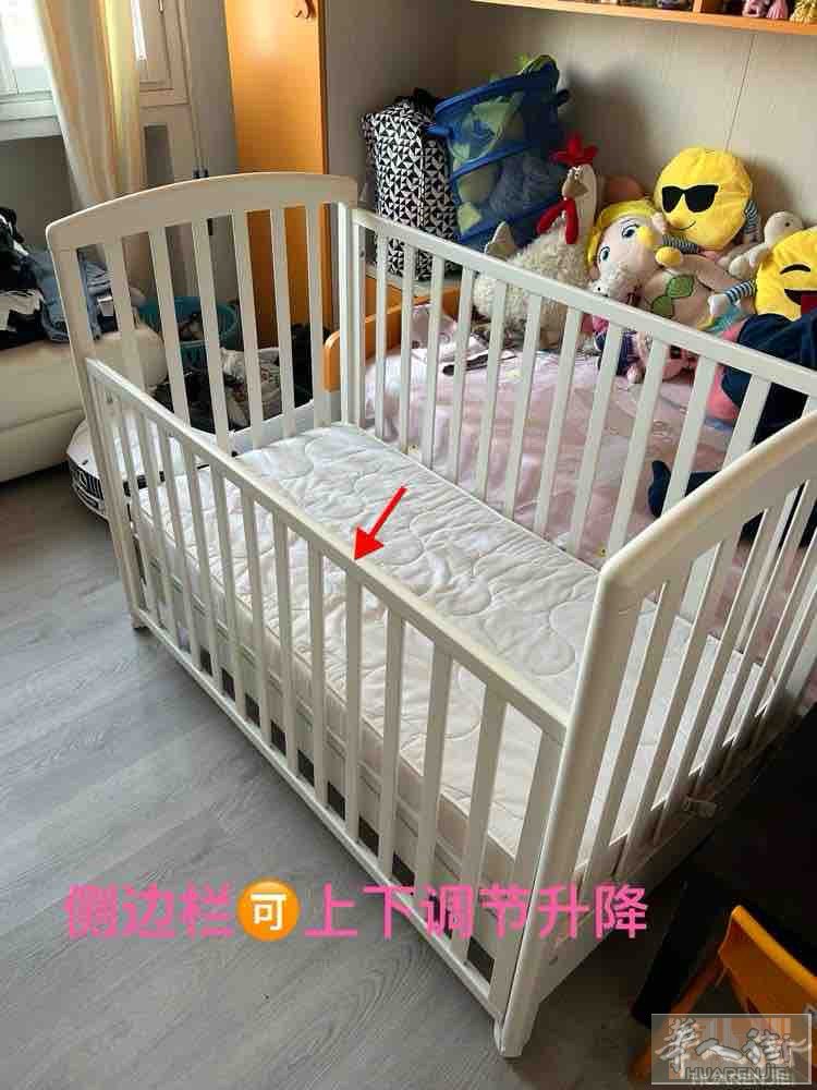 基本全新婴儿床、侧边可上下调节、可拆卸后重新安装、安装简单！不用担心运送问题！6