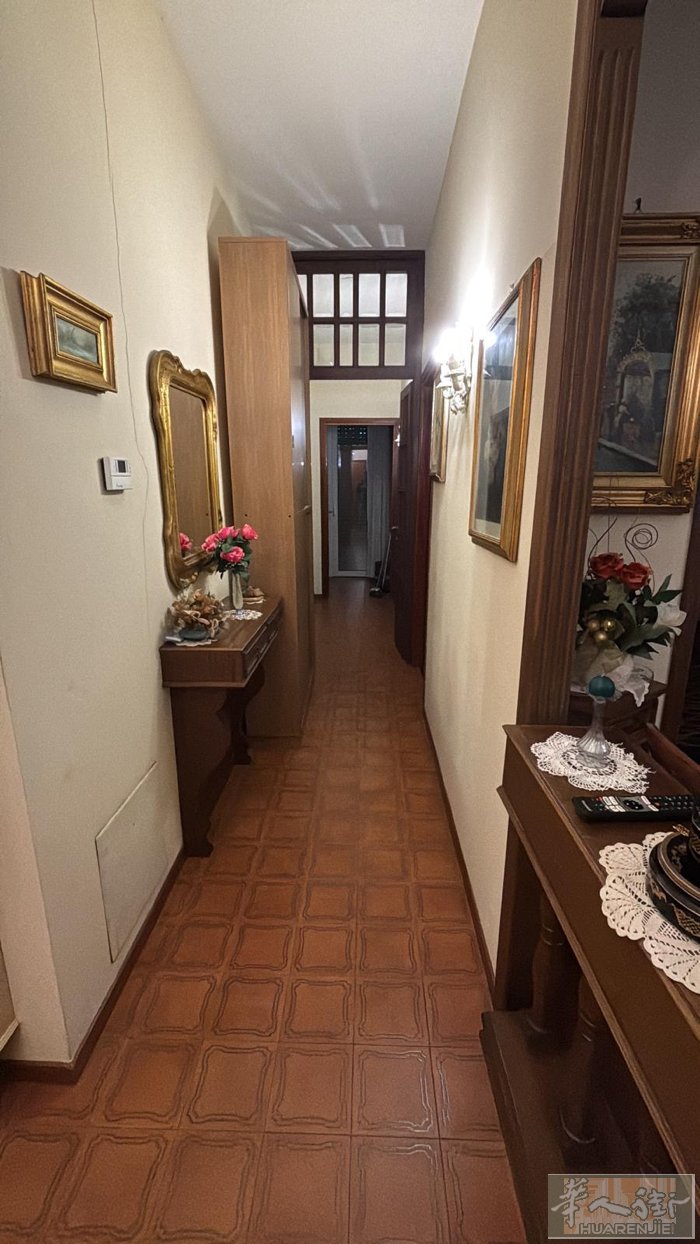【出售】中国街运动公园旁边住家130平，两房一厨一餐厅一大厅一卫（可改成三房两卫