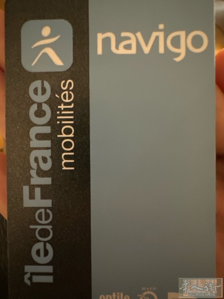 巴黎出男头navigo，6789四个月，卡费已支付。