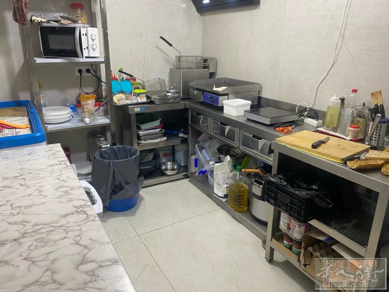转让：Pastelería, Cafetería  马德里南区，地铁一号线下头V