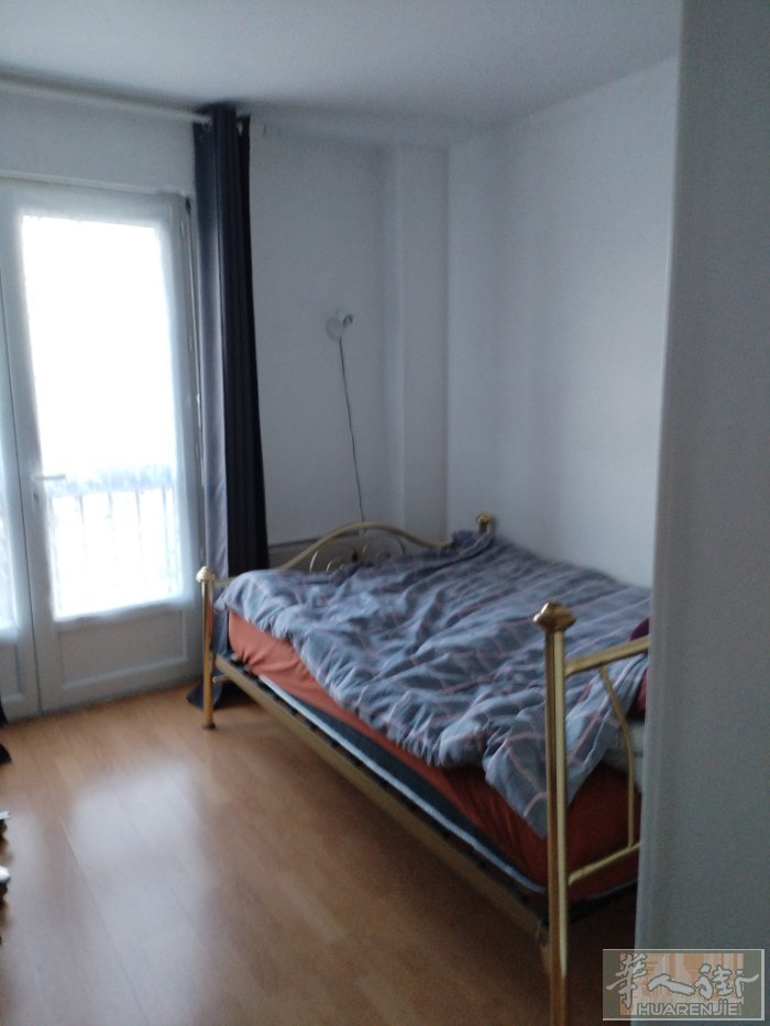 78la verrier 有房出租 市中心.有房分租.，安静.。学生优先.。有银