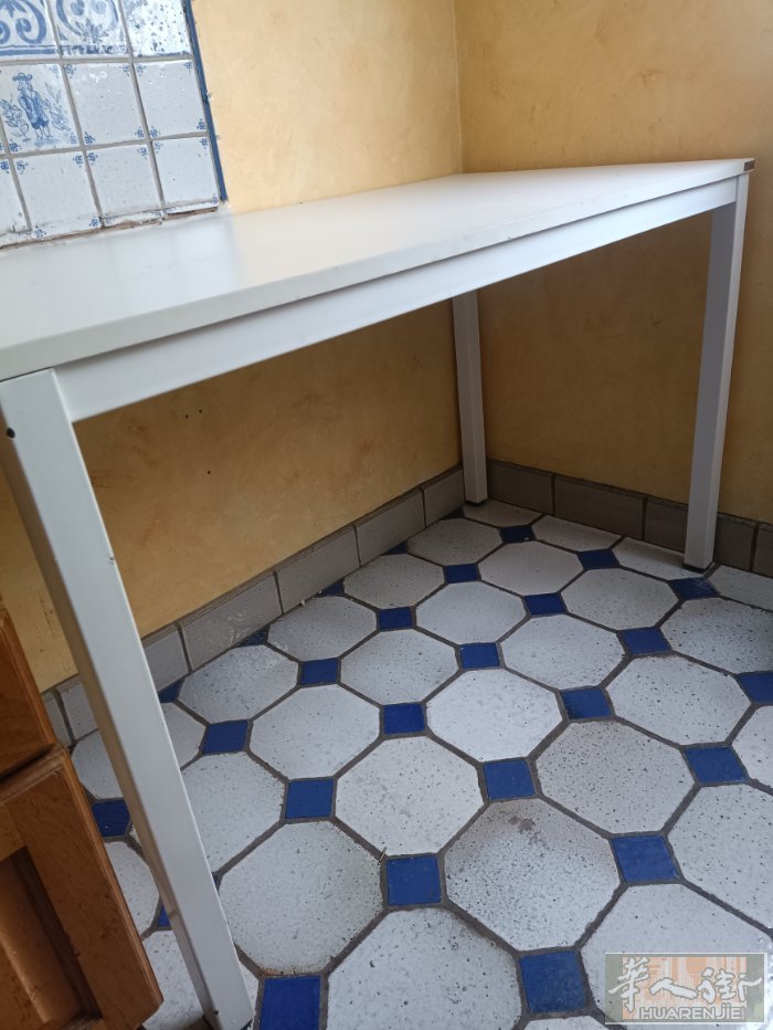 120×60 非常结实小白桌让20欧。