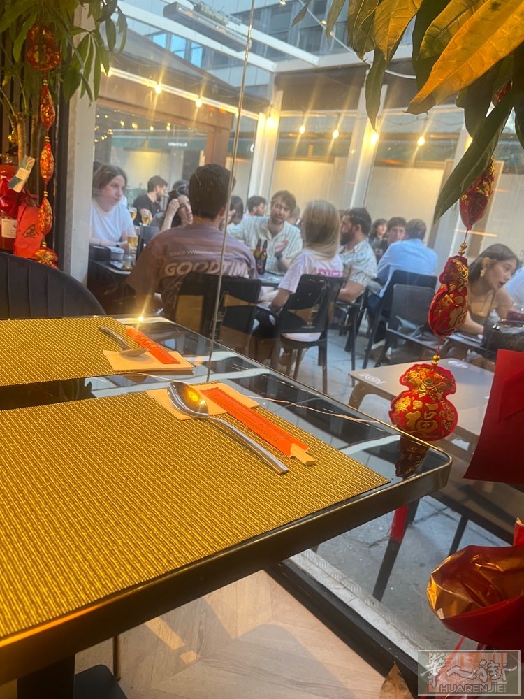 转让转让：西班牙广场中餐+酒8 624614322