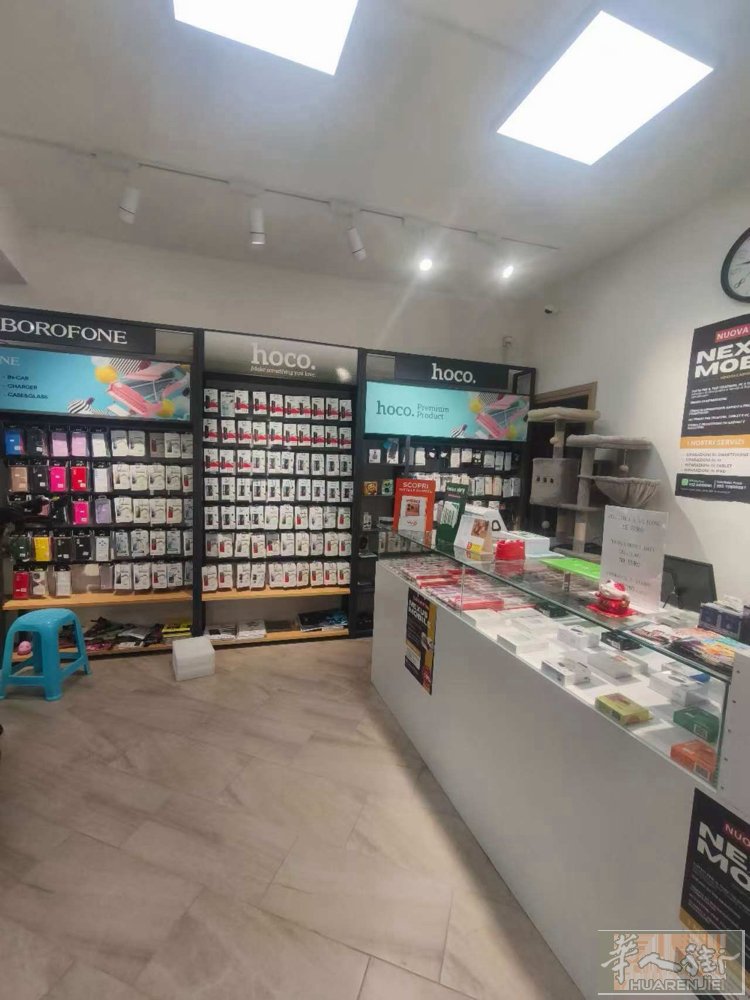 低价转让 FIRENZE 市中心手机店 地址 fiume arno (还有win