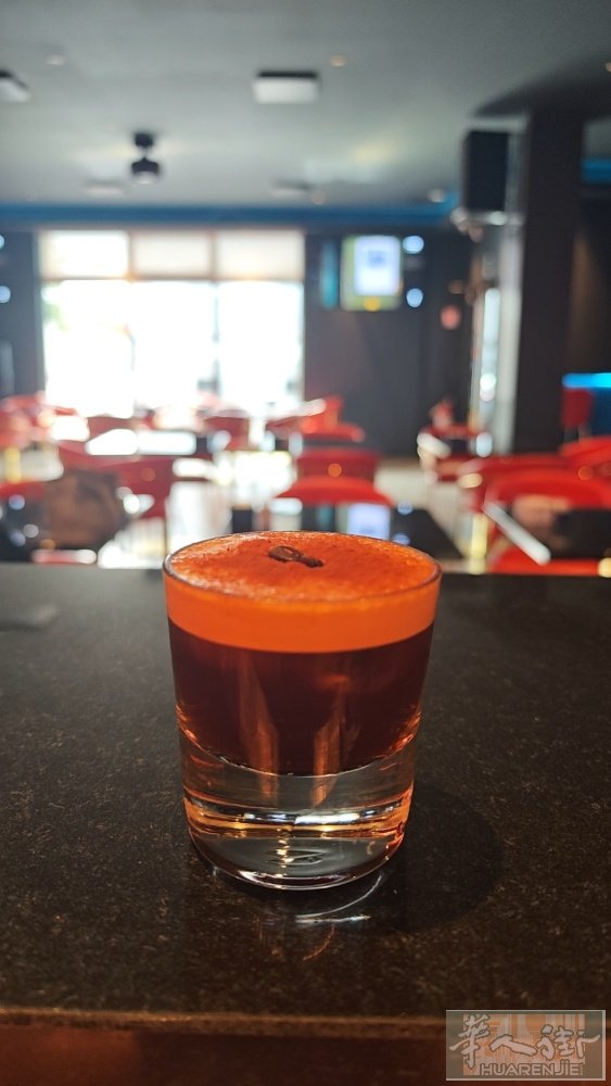 Gorizia 近udine城市  bar tabacchi 招聘小伙伴啦~ 包
