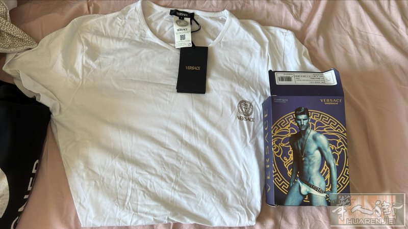 Versace 夏季好货清仓！  范思哲短袖、男士内裤大量现货出。 保证正品，全