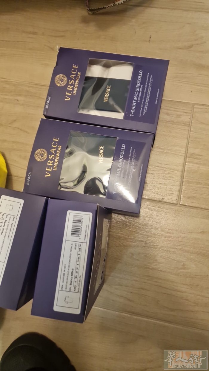 Versace 夏季短袖 & 男士内裤批发出货！ 全新正品，夏季热卖款，现货数量