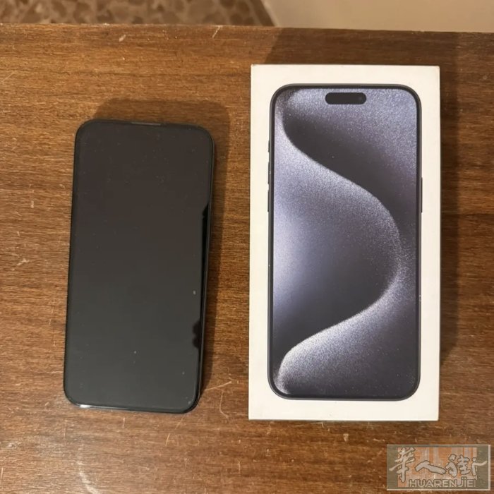出售一台苹果iphone 15 pro max 256gb 电池87% 可小刀w