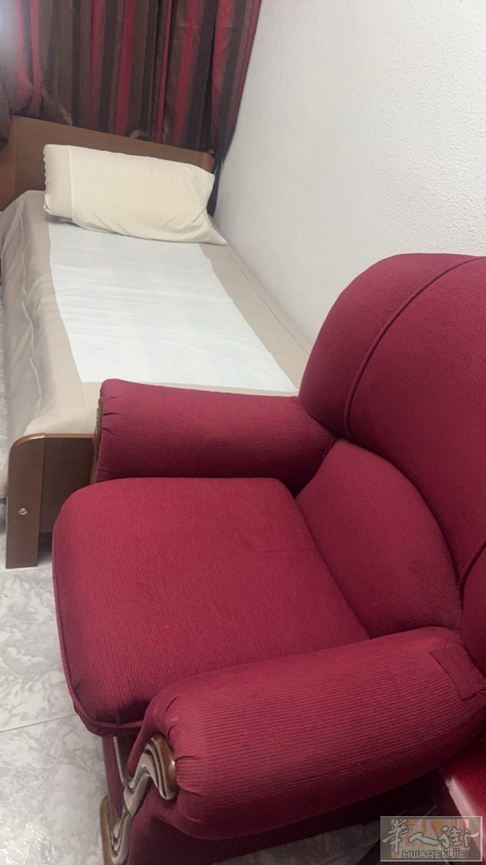 getafe跟parla 有夫妻房，日租 月租 免中介费 615536388