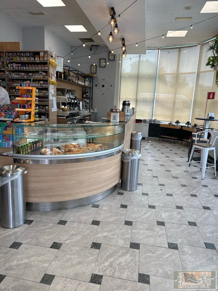 招聘酒吧工SanLazzazo 早班工6a.m 客人好做,就打打咖啡 包吃不包住