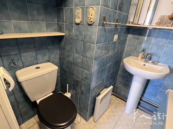 https://att.huarenjie.com/attachment/information/20260606/1780743842668410.jpg