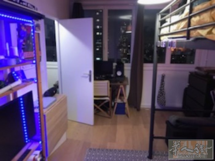 巴黎十三区， Tour ANCONES 华人街 STUDIO出卖32M2 （售价