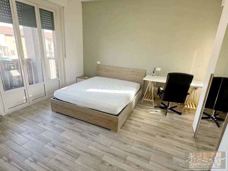 ➕微信号affittocasa 红线🚇口Uruguay 精装两室空调房。小区房